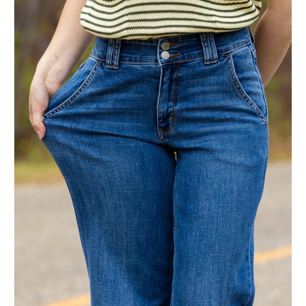 Women’s Judy Blue Bella Jeans 16w